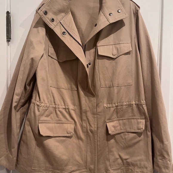 Light Tan Cargo Jacket. New - Picture 3 of 9
